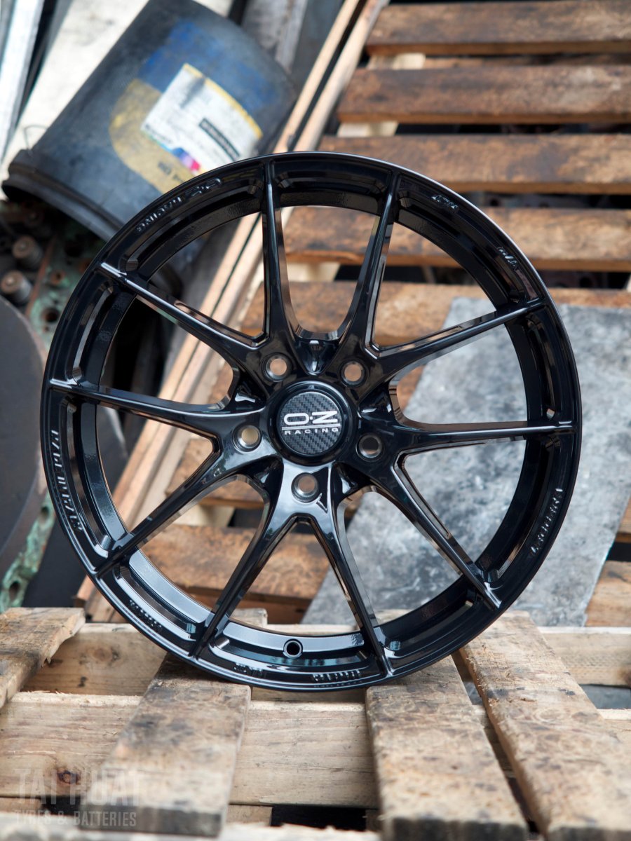 OZ Racing Leggera HLT